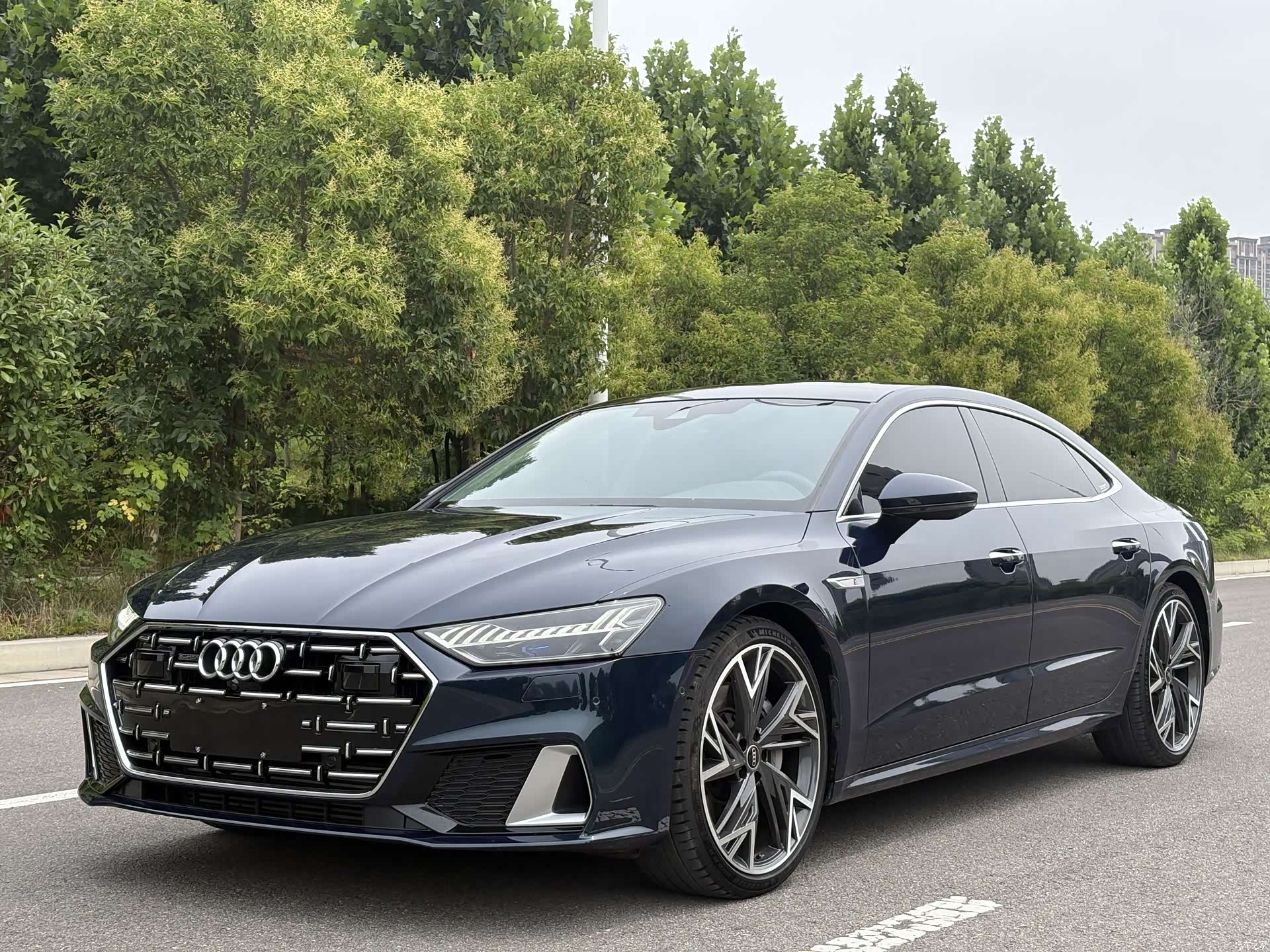 Audi A7L, 2023 1