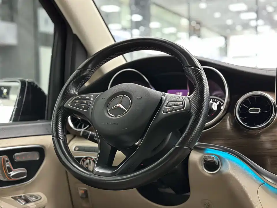Mercedes-Benz V-class Mercedes-Benz V-class