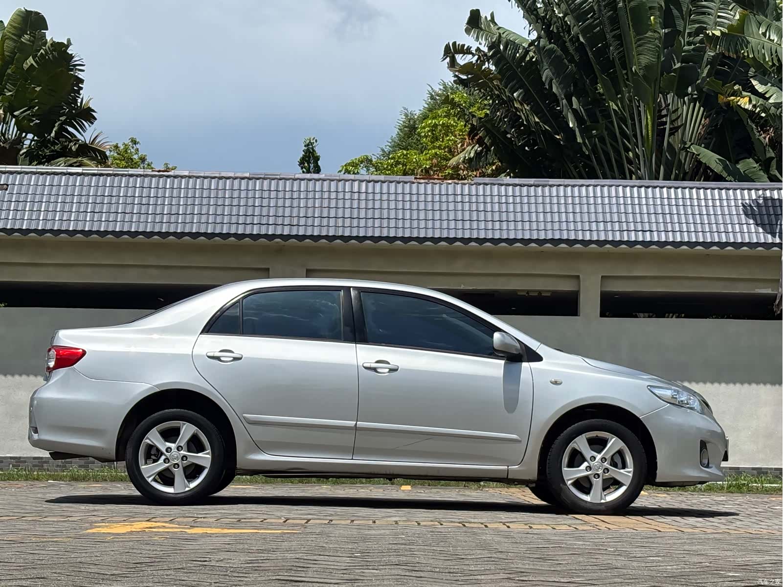 Toyota Corolla, 2013 9