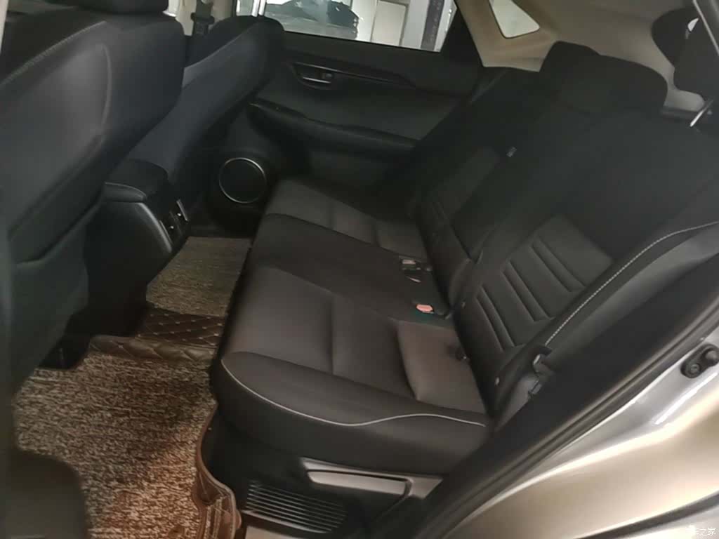 Lexus NX, 2018 17
