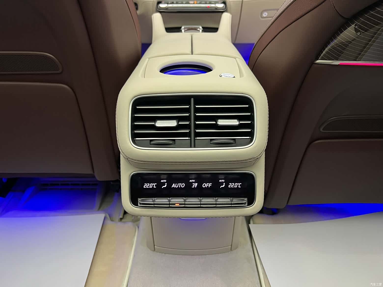 Maybach GLS, 2023 10