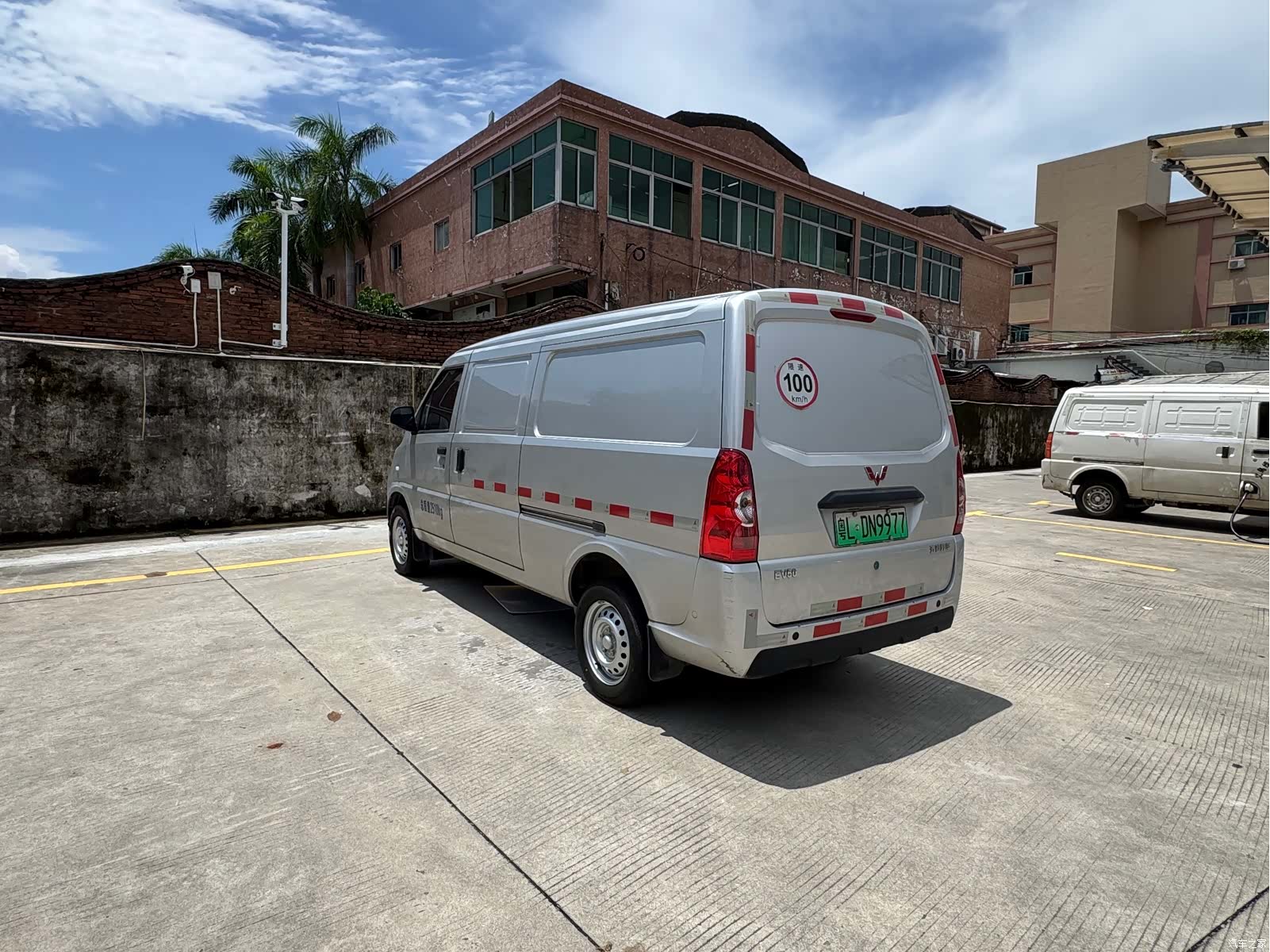 Wuling EV50, 2025 9