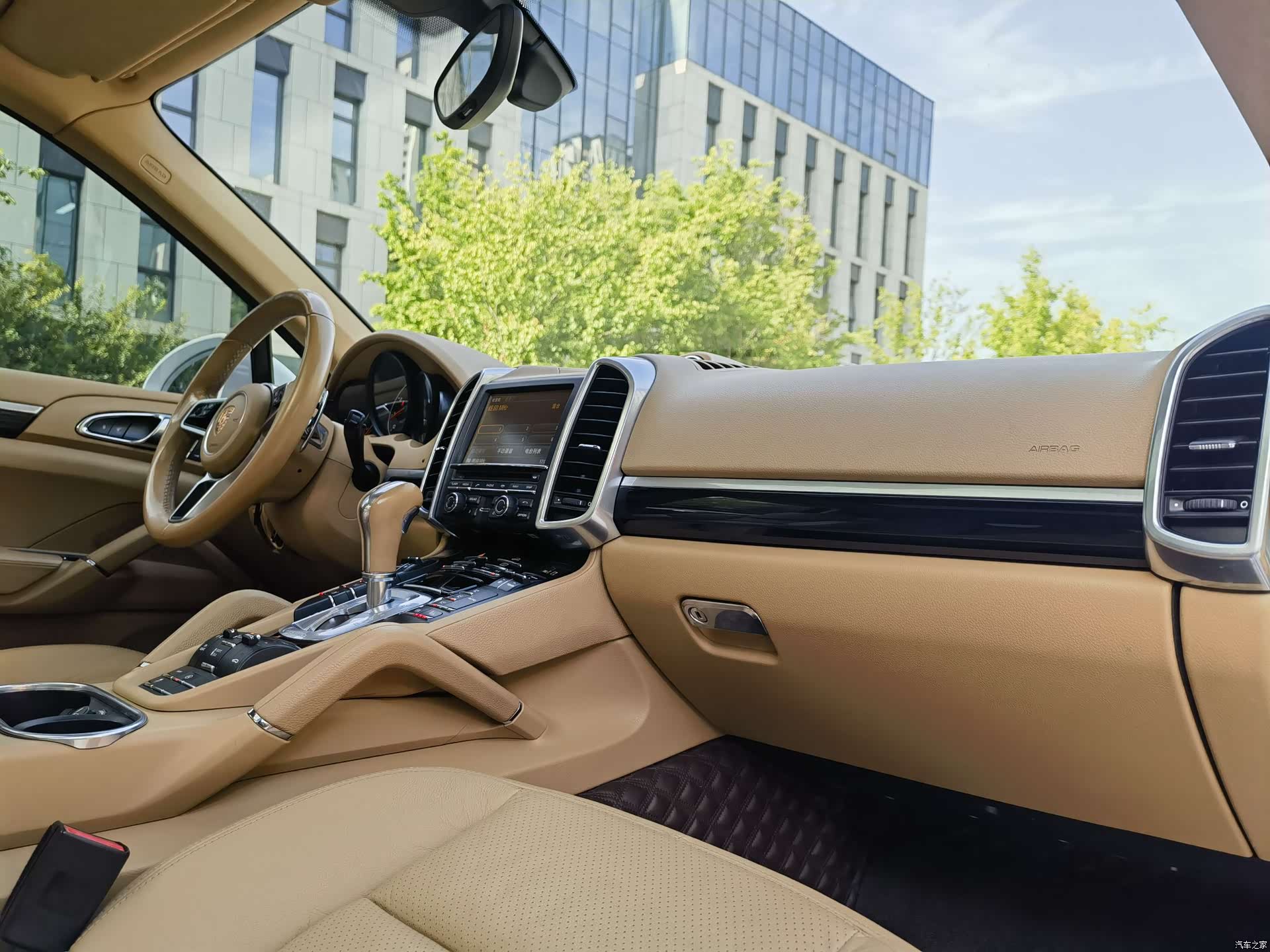 Porsche Cayenne, 2015 12