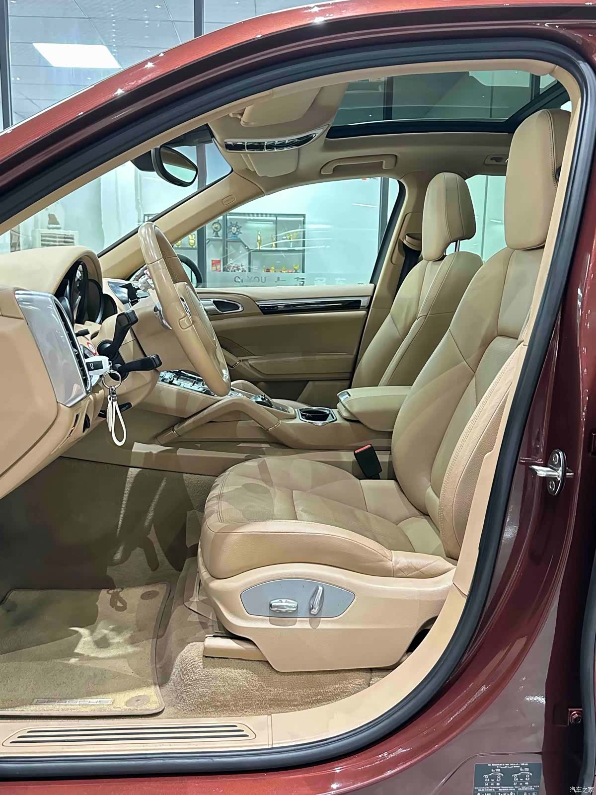 Porsche Cayenne, 2012 11