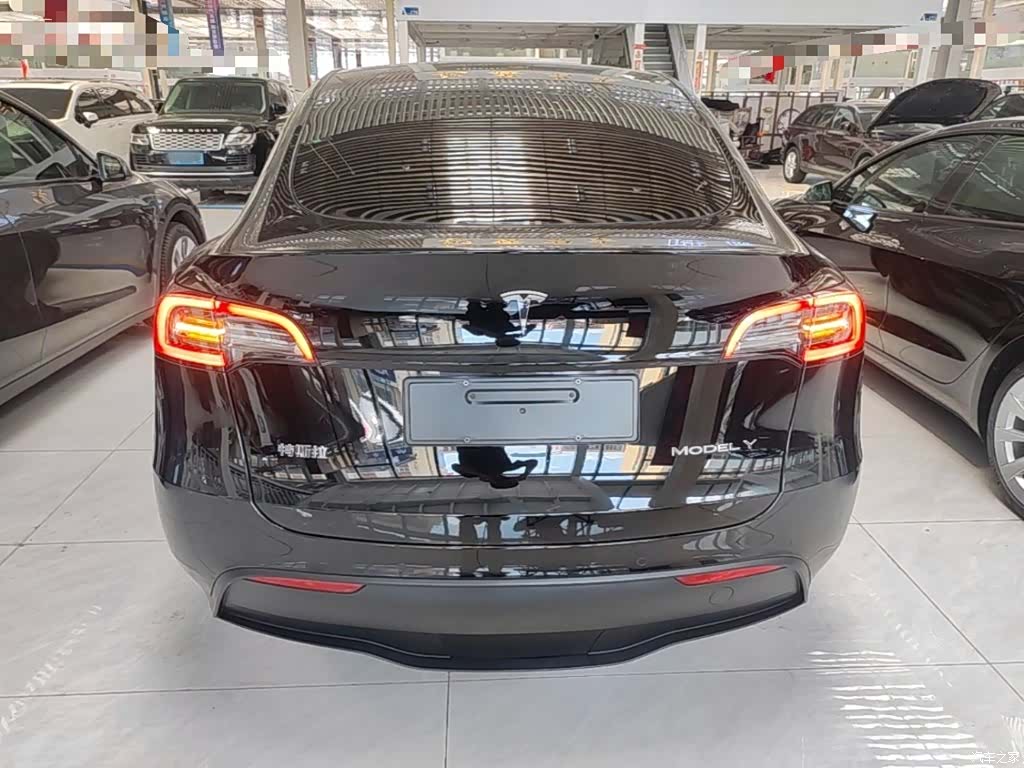 Tesla Model Y, 2023 6