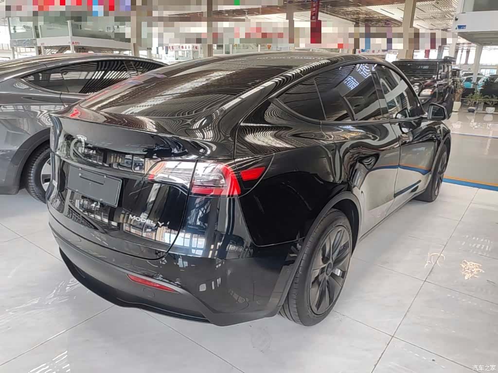 Tesla Model Y, 2023 7