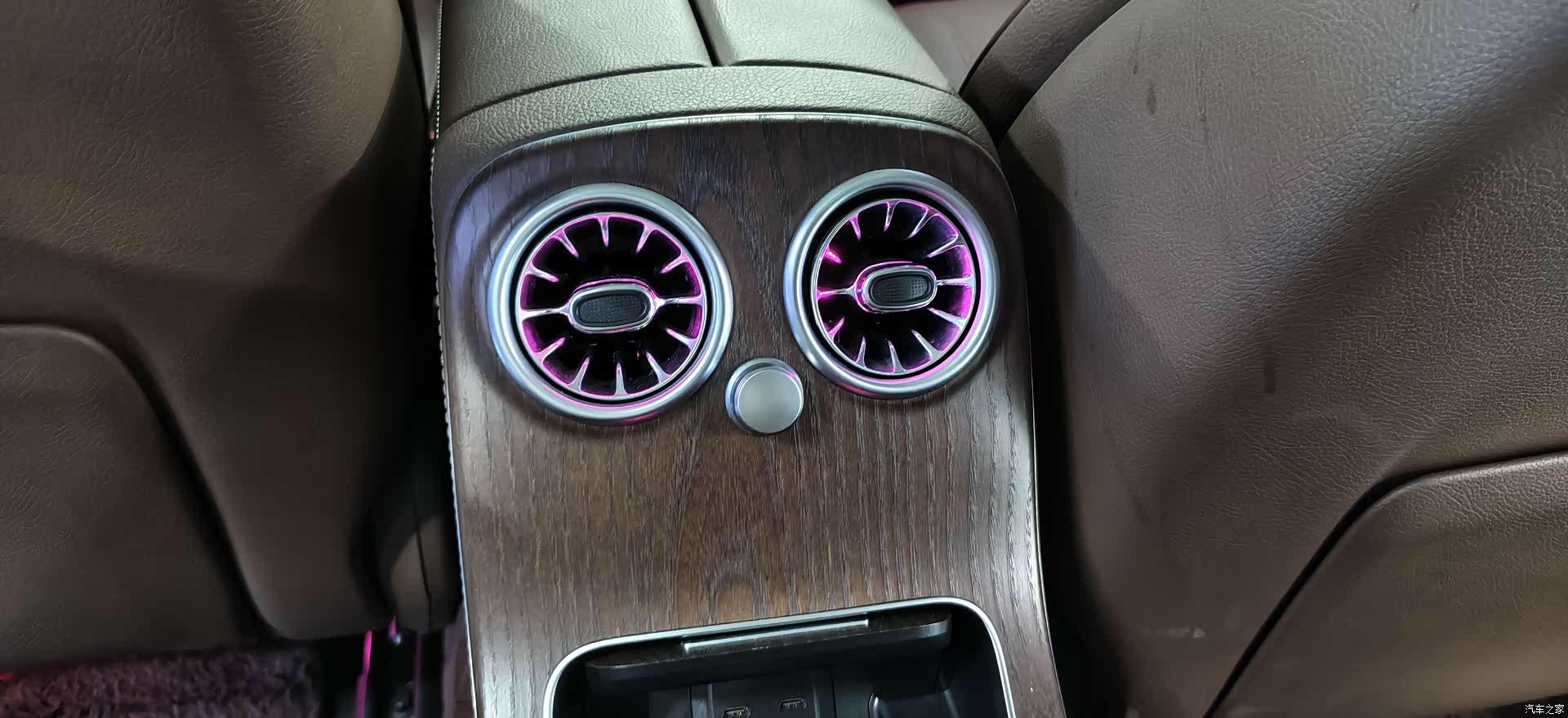 Mercedes-Benz E-Class, 2023 10