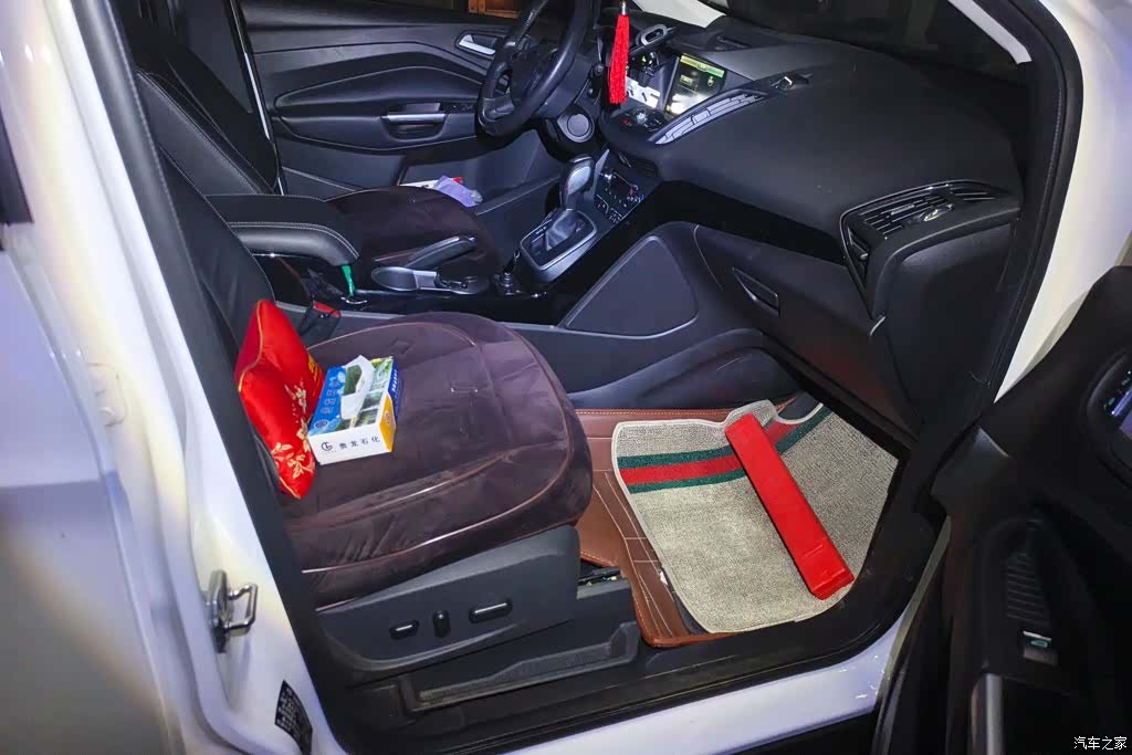 Ford Kuga, 2015 8