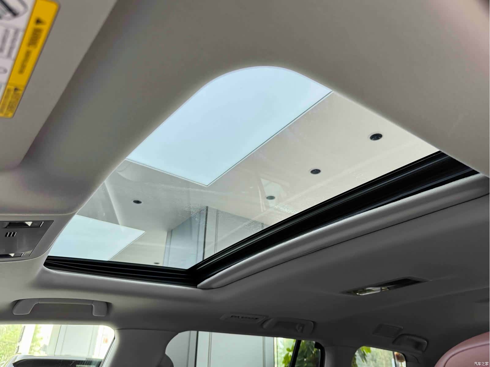 Lexus LX, 2021 11