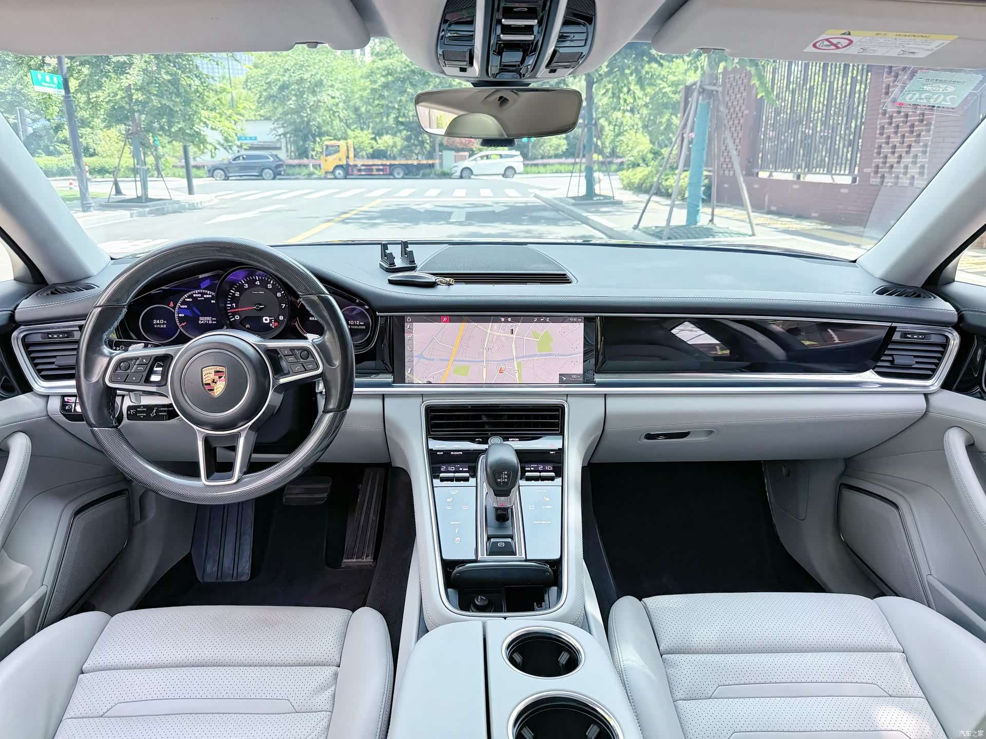 Porsche Panamera, 2018 11