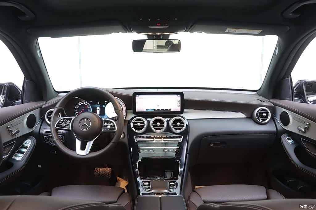 Mercedes-Benz GLC, 2022 22