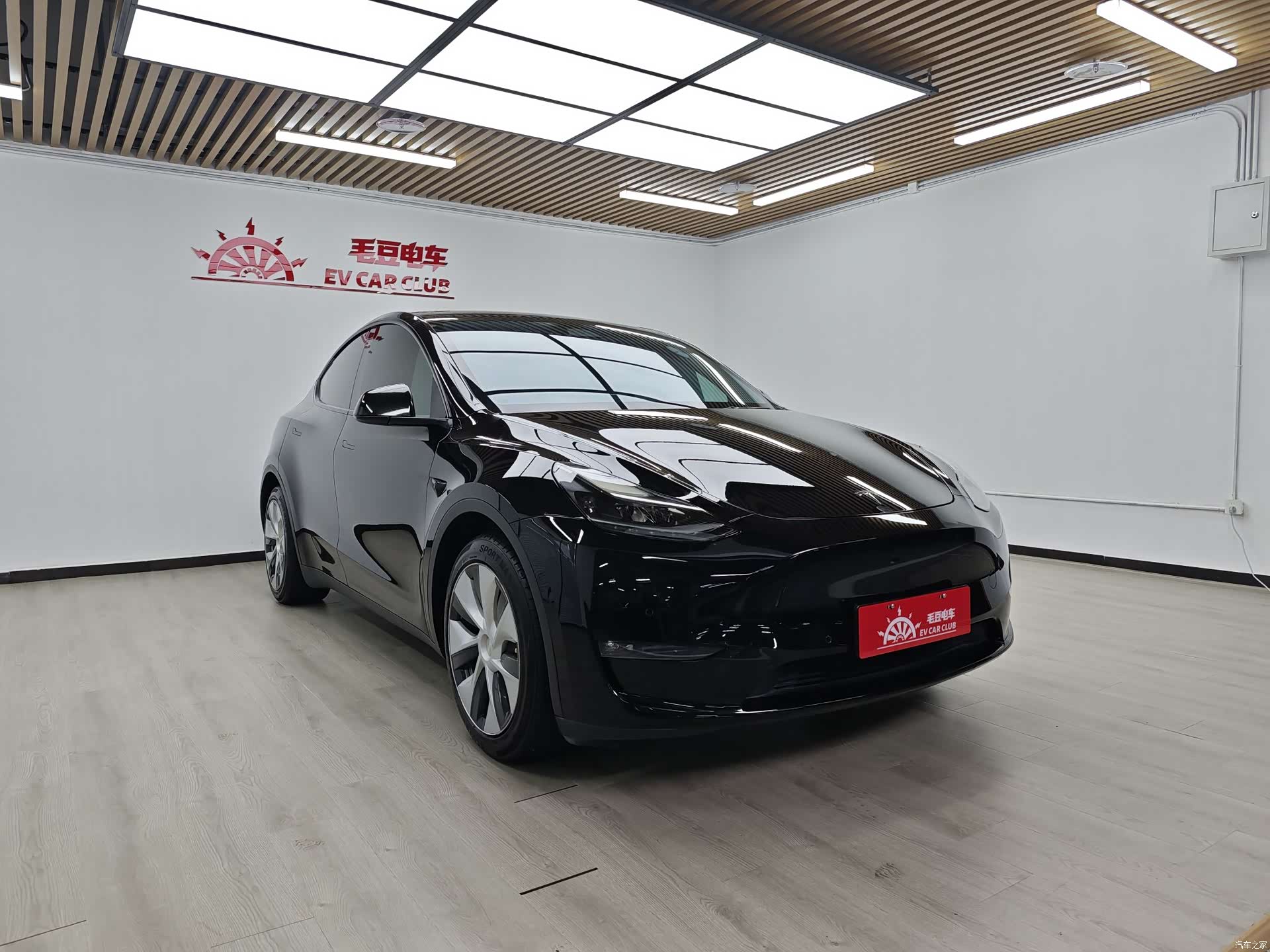 Tesla Model Y, 2021 2