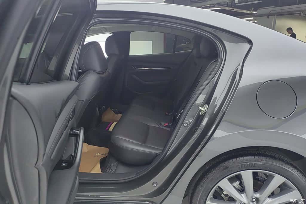 Mazda Mazda3, 2024 11