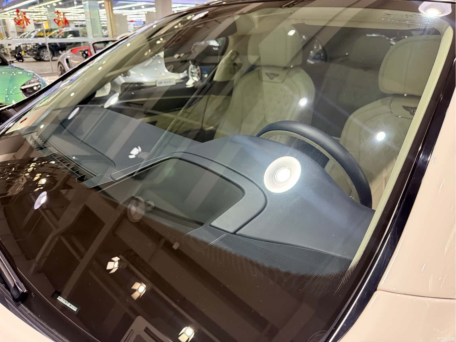 Bentley Flying Spur, 2023 14
