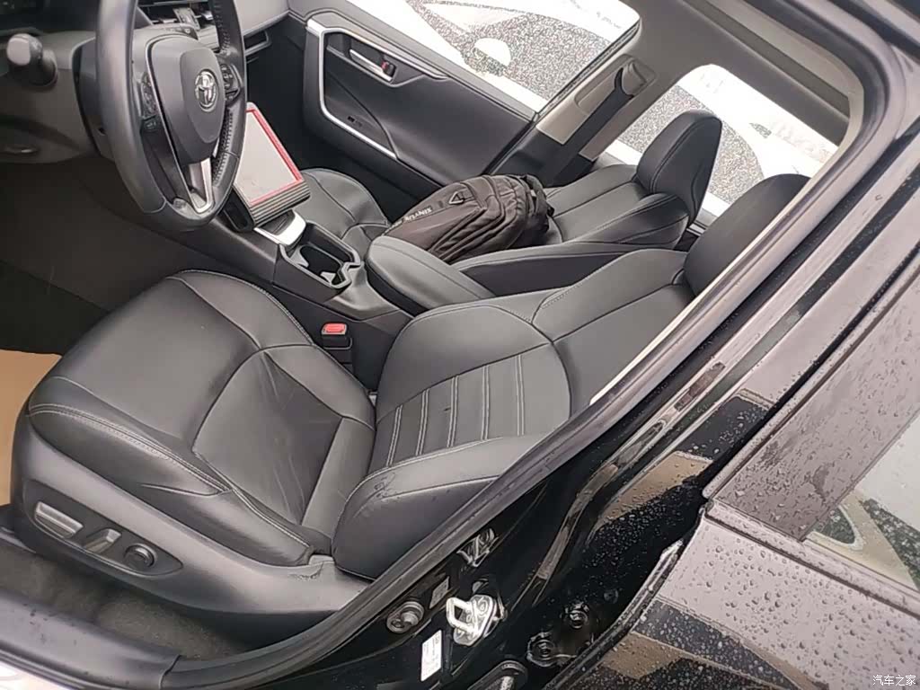 Toyota Wildlander, 2023 15