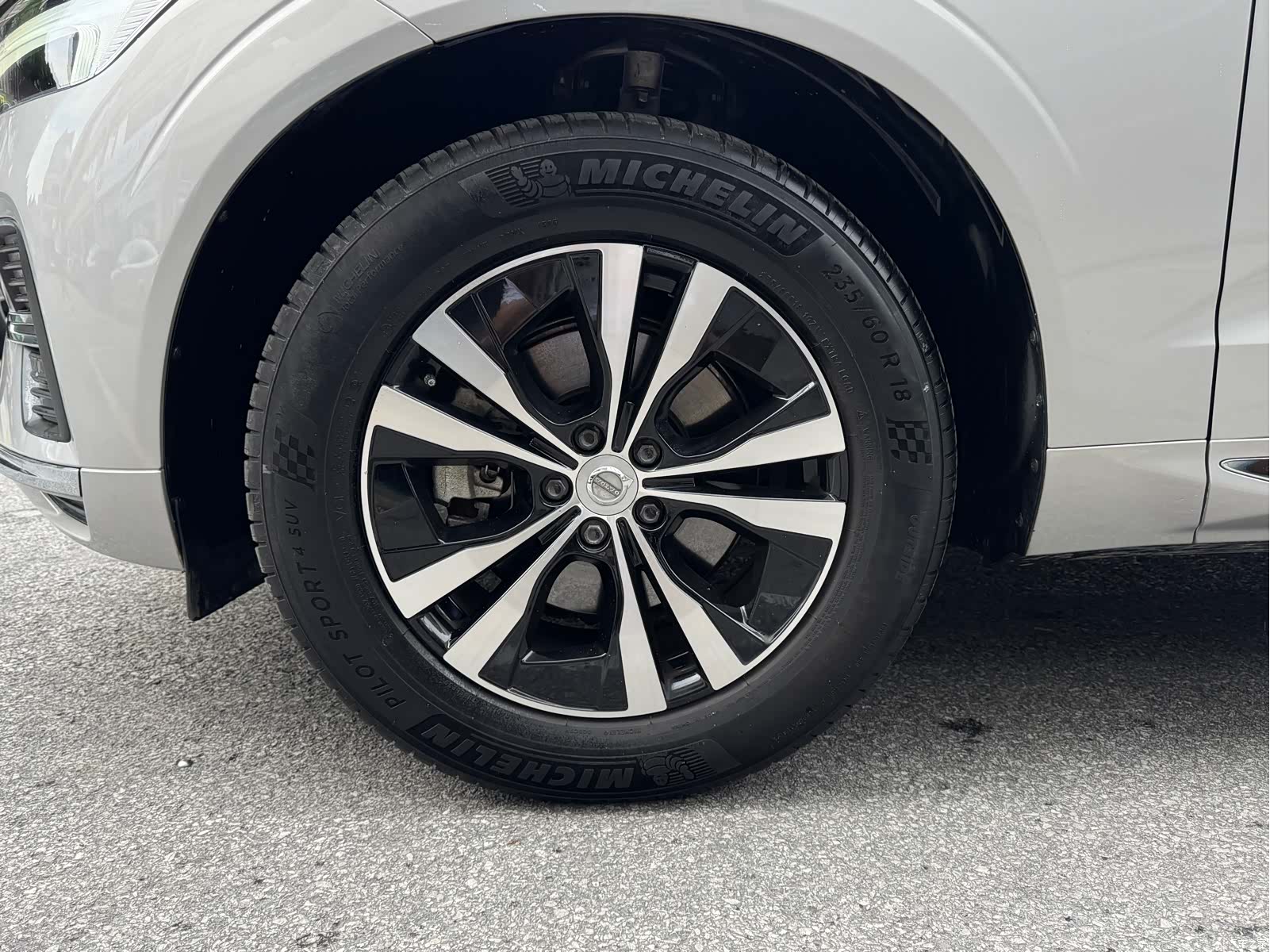Volvo XC60, 2022 все фото