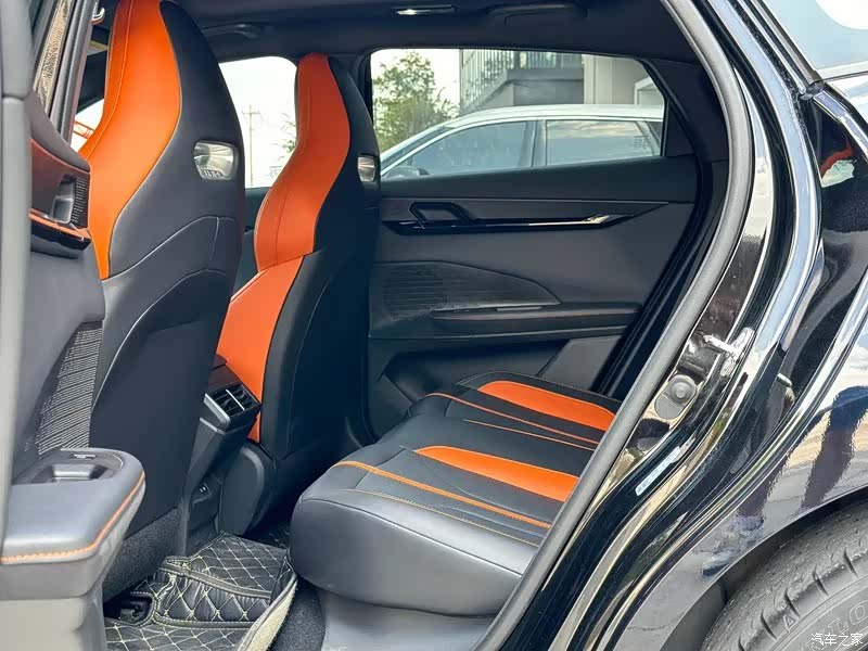 Changan UNI-V, 2025 7