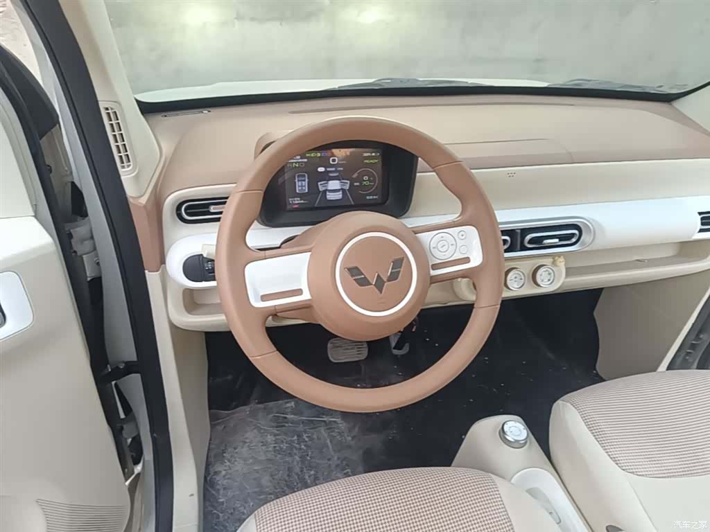 Wuling MINIEV, 2025 11