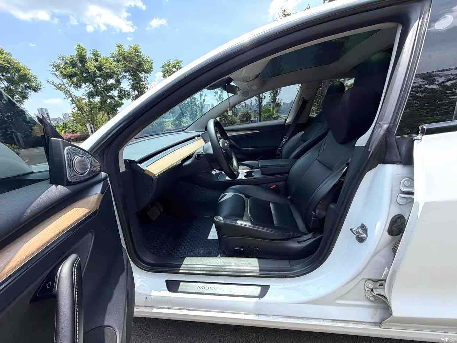 Tesla Model 3, 2022 все фото