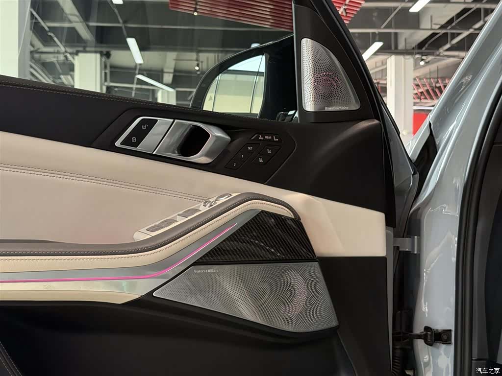 BMW X7, 2023 8