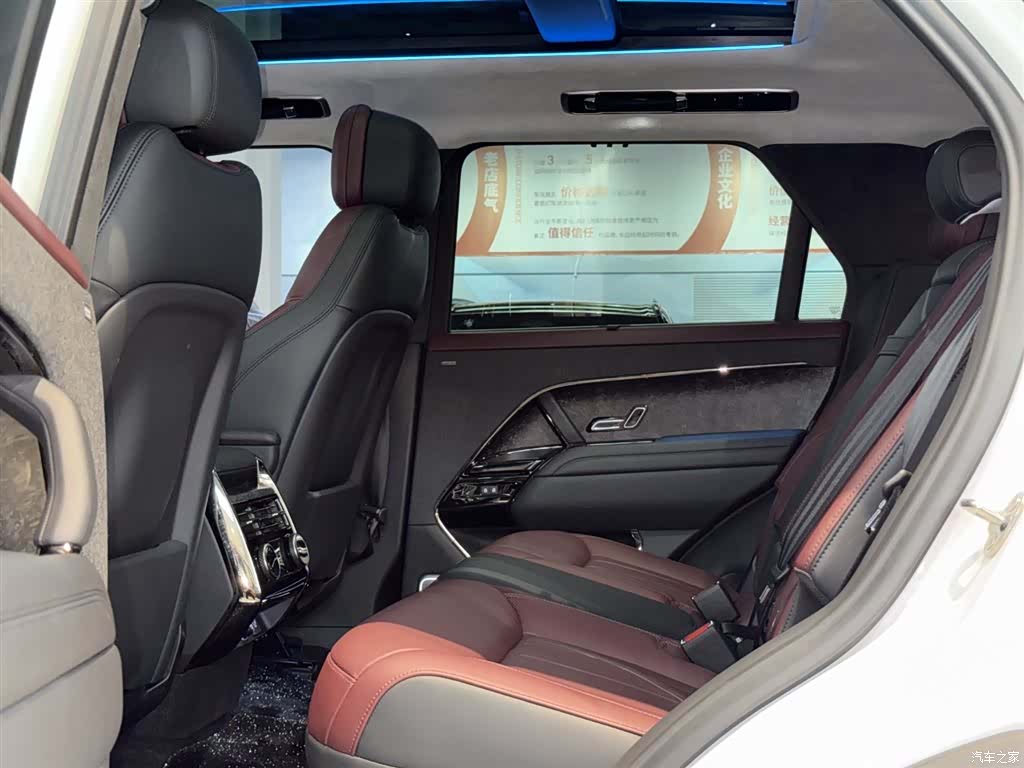 Land Rover Range Rover, 2024 13
