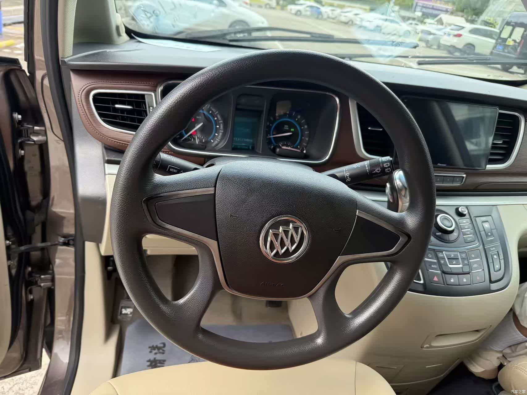Buick GL8, 2016 25