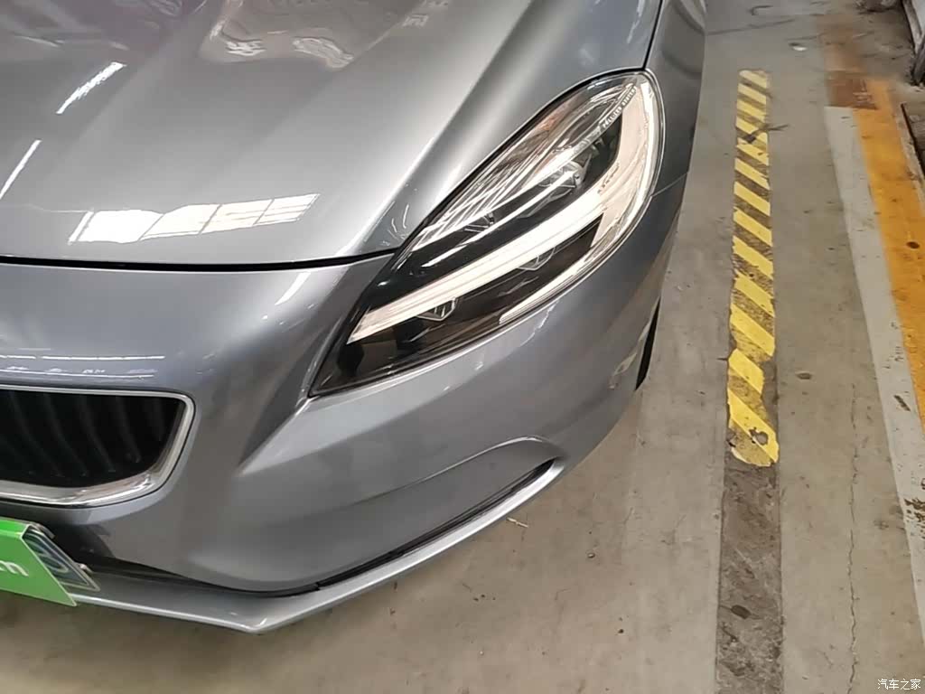 Volvo V40, 2018 24