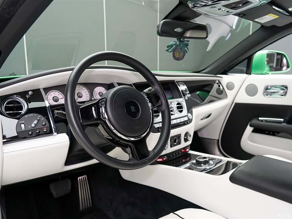 Rolls-Royce Wraith, 2024 9