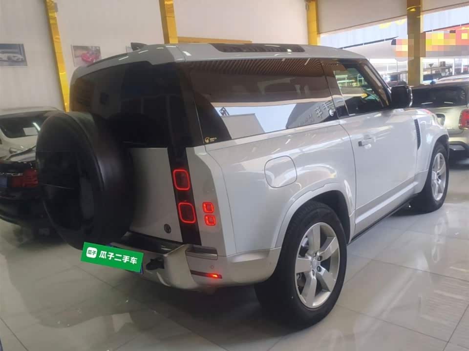 Land Rover guard