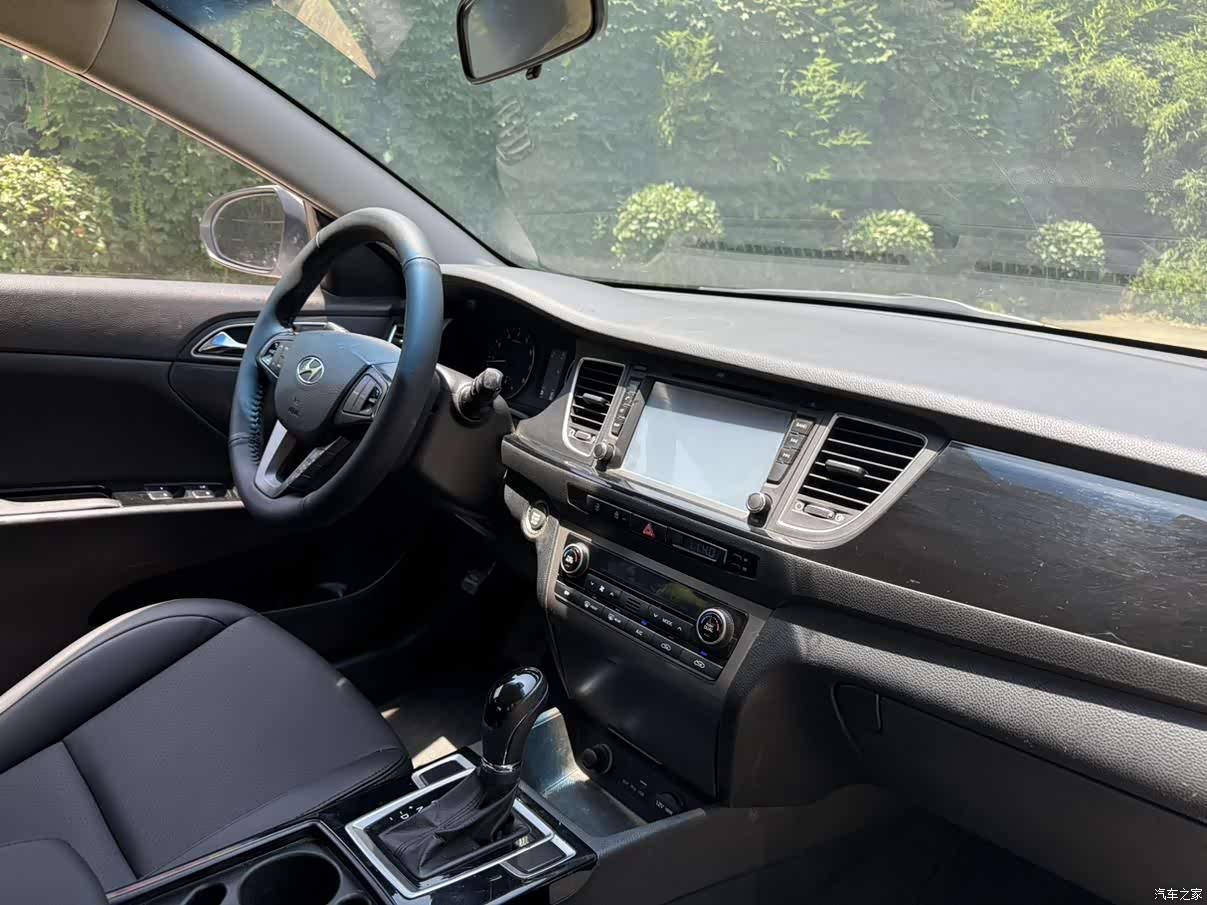 Hyundai DLX, 2014 10