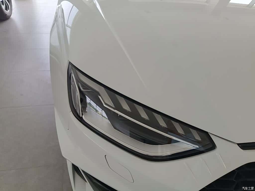 Audi A4L, 2024 13