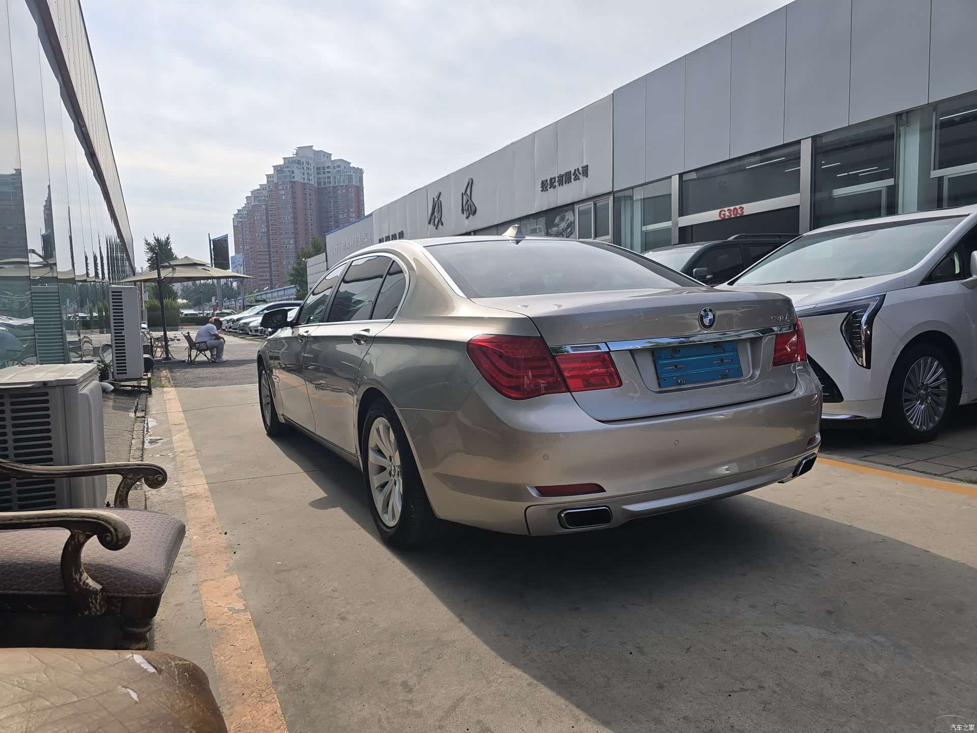 BMW 7 Series, 2011 4