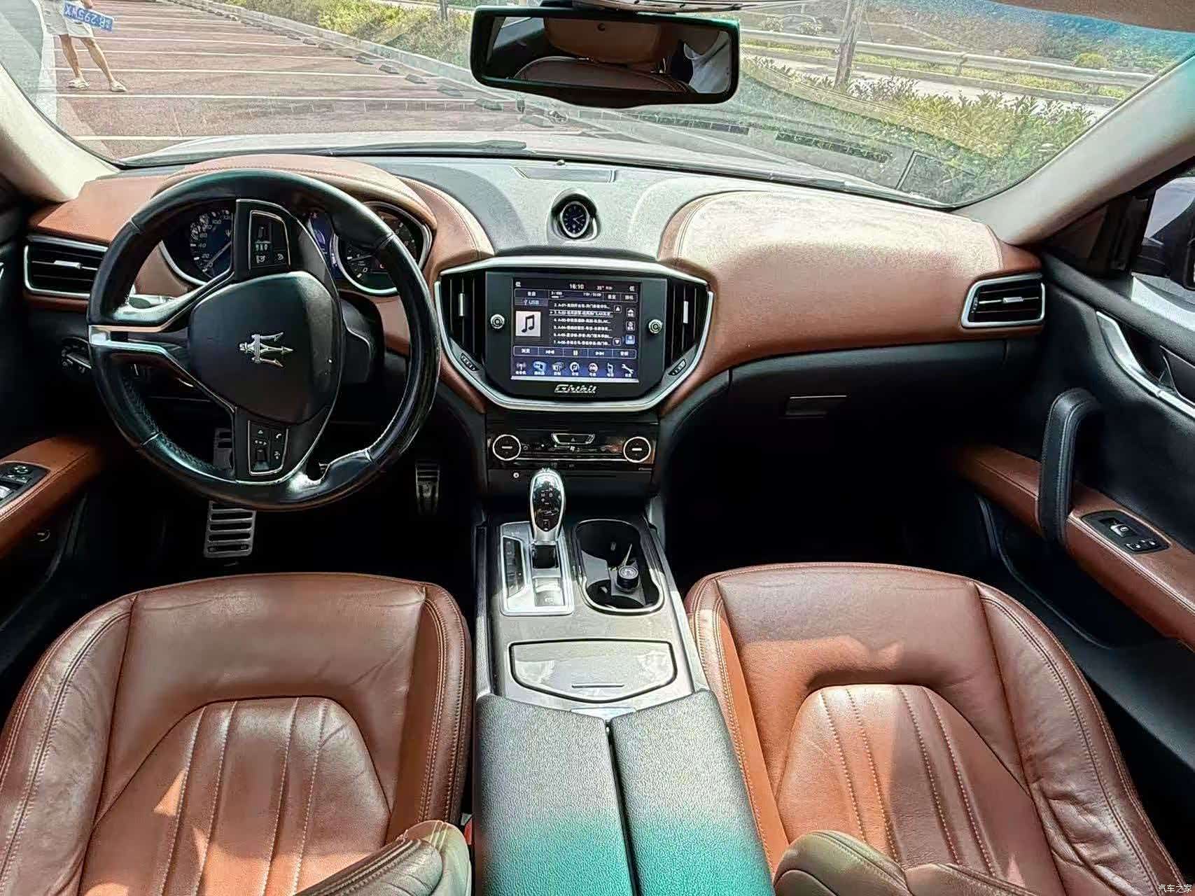 Maserati Ghibli, 2015 6
