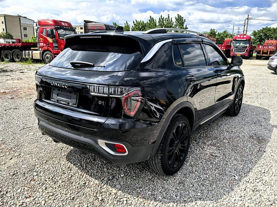 Lynk & Co 01