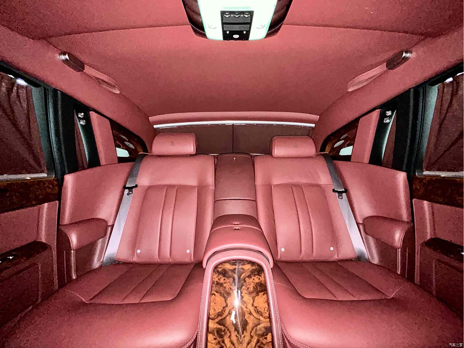 Rolls-Royce Phantom, 2013 12