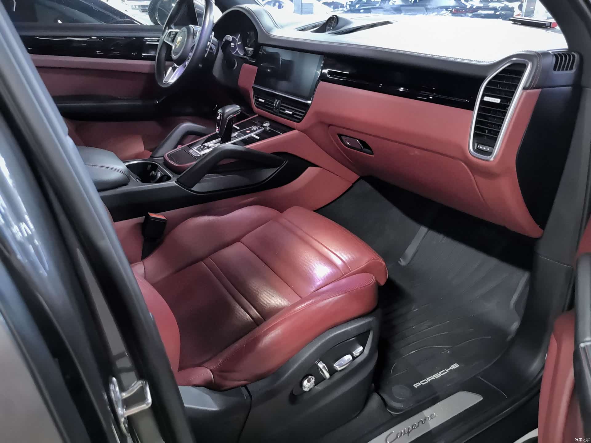 Porsche Cayenne, 2019 12