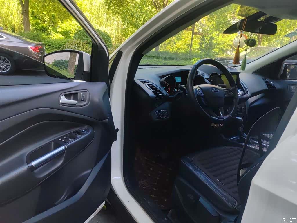 Ford Kuga, 2017 14