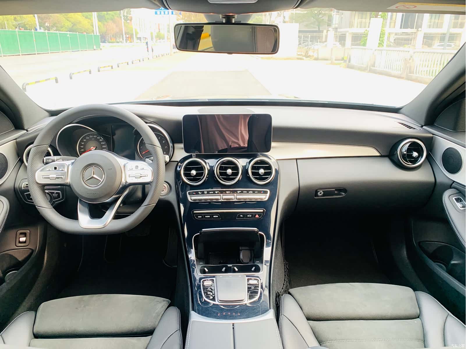 Mercedes-Benz C-Class, 2019 12