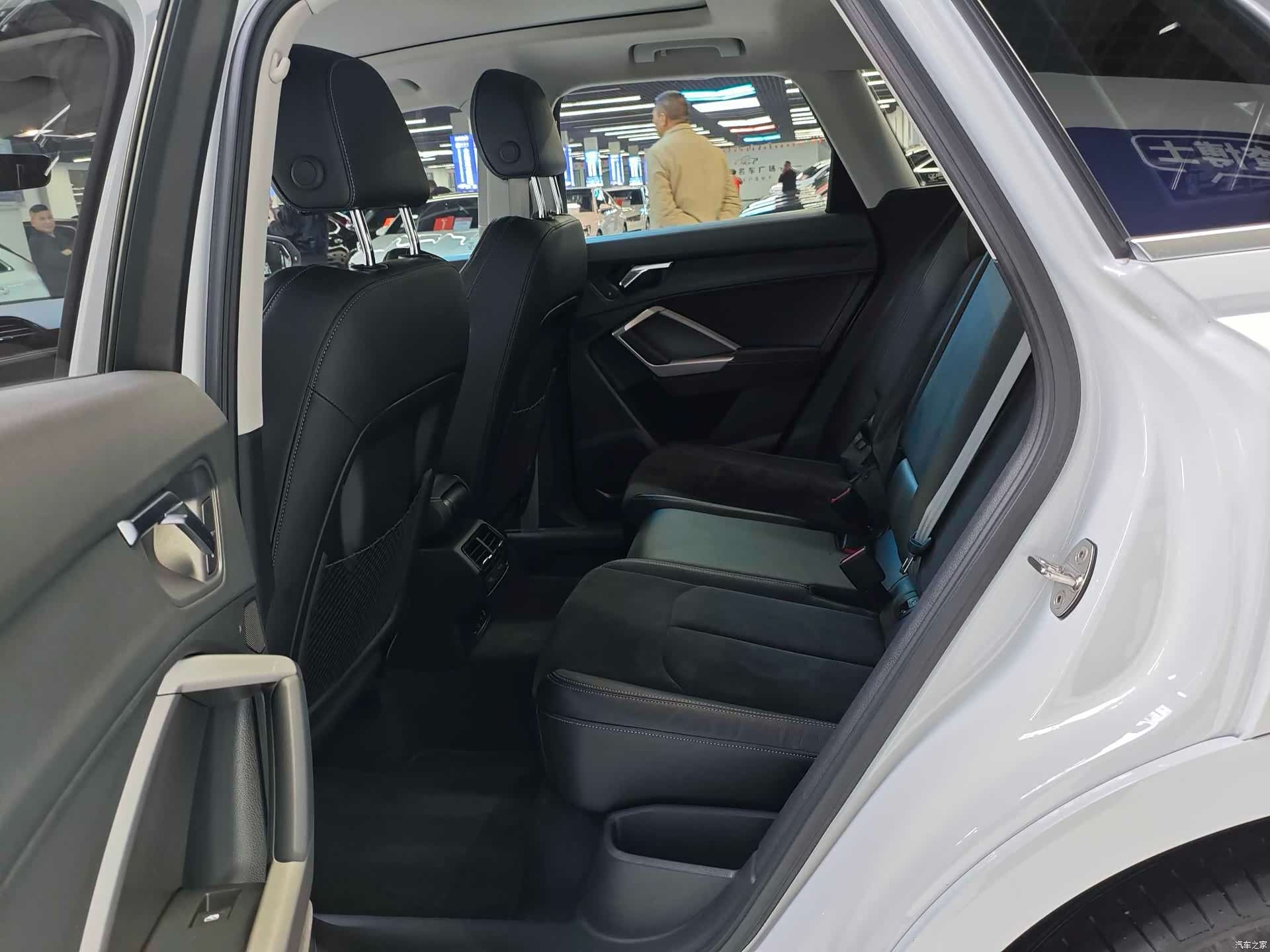 Audi Q3, 2021 6