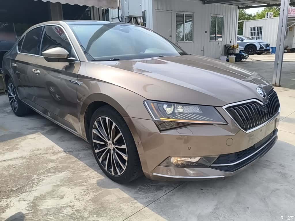Skoda Superb, 2016 4