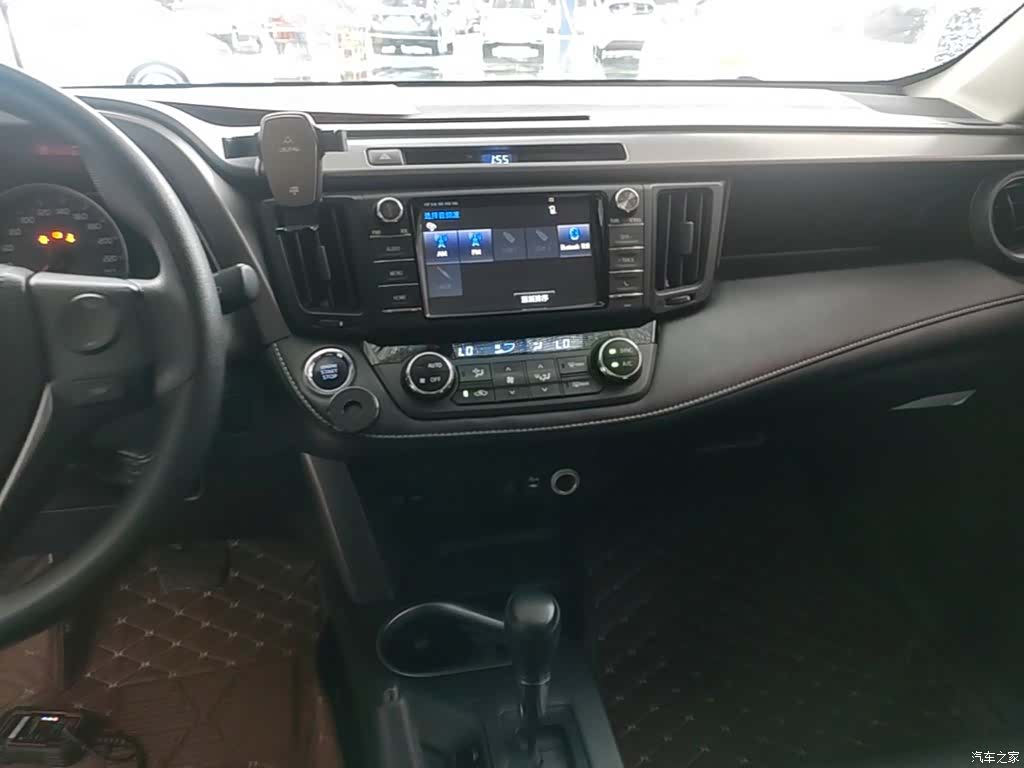 Toyota RAV4, 2018 13