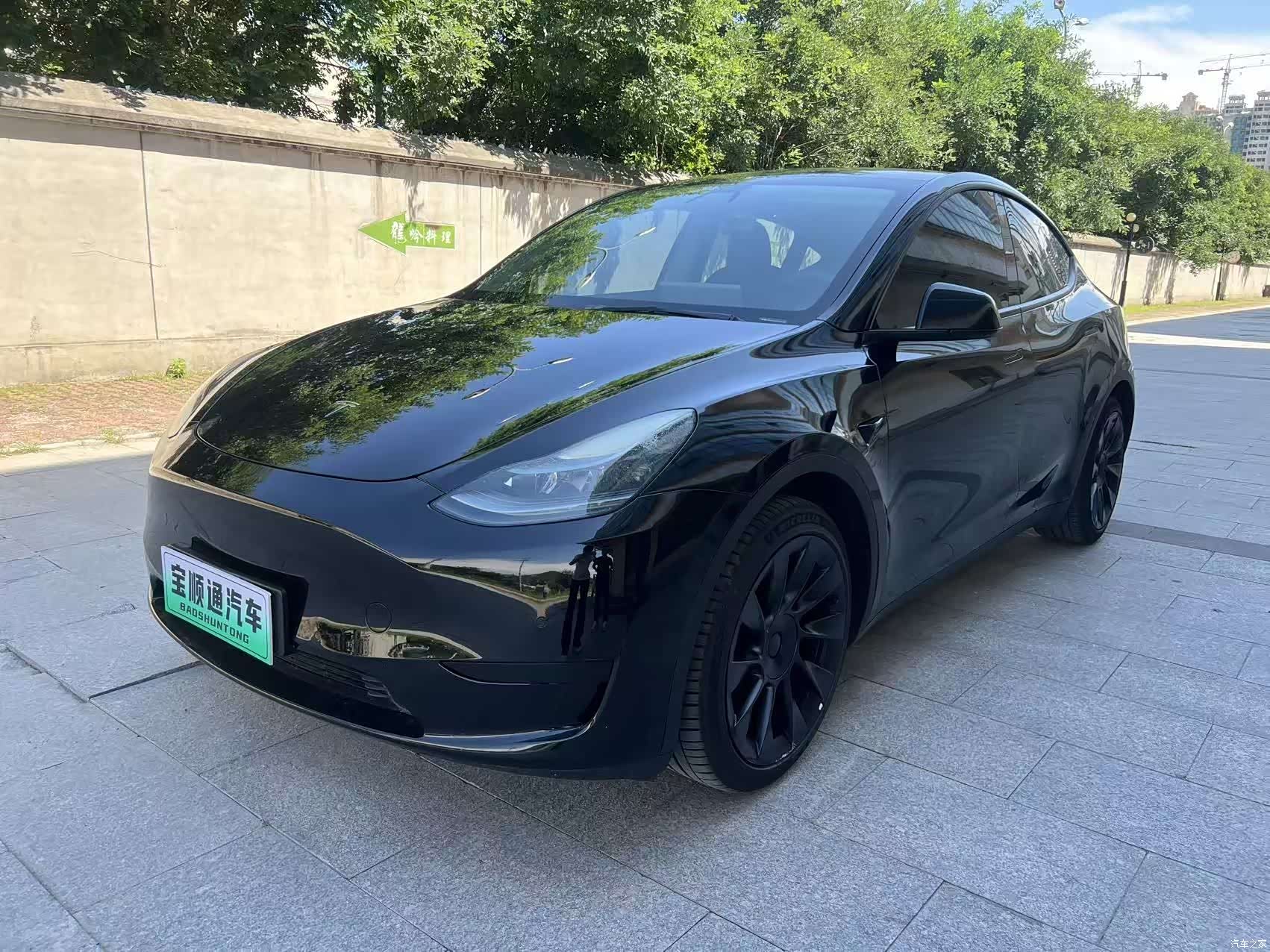 Tesla Model Y, 2022 1