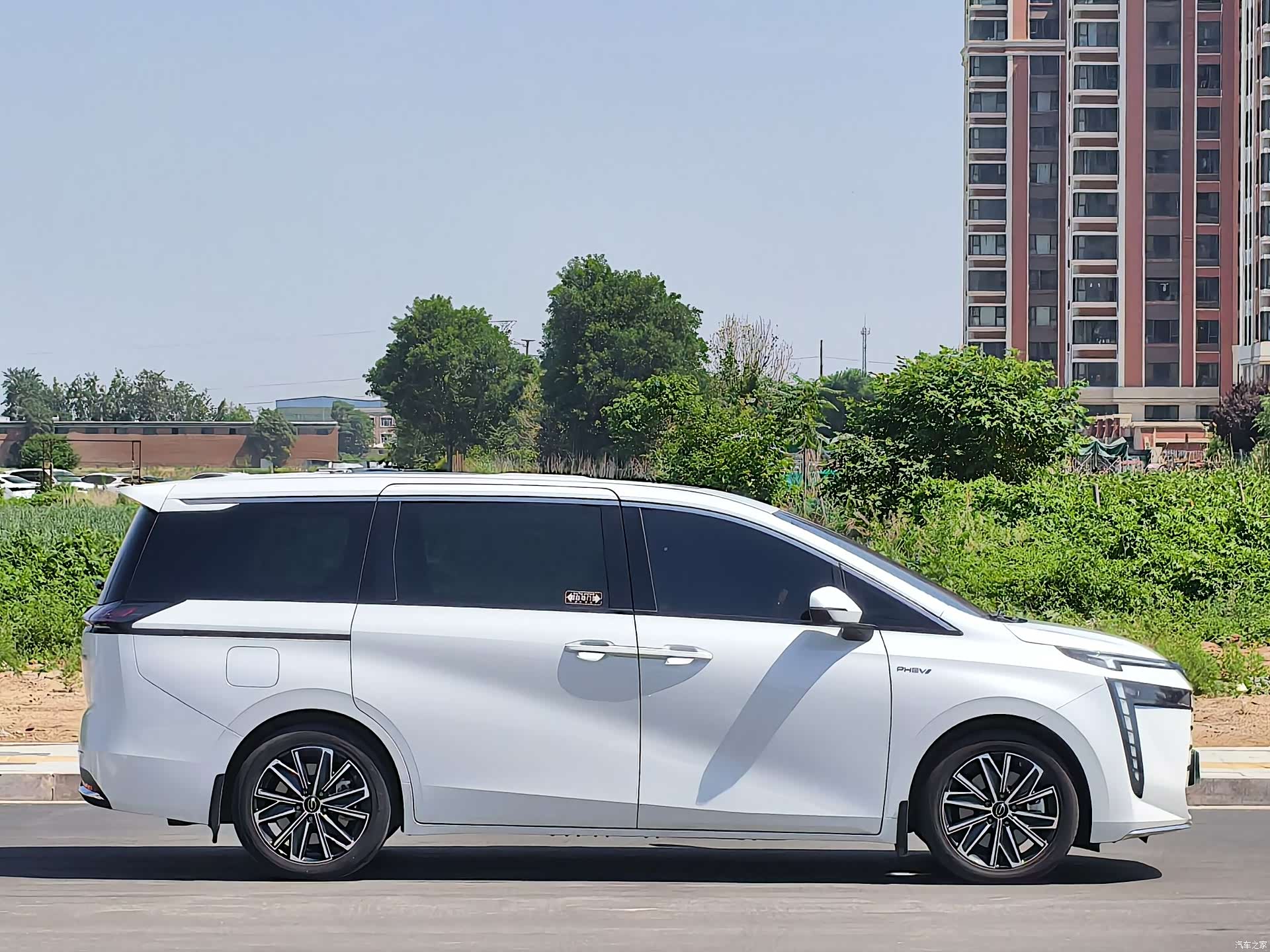Trumpchi E8, 2024 4