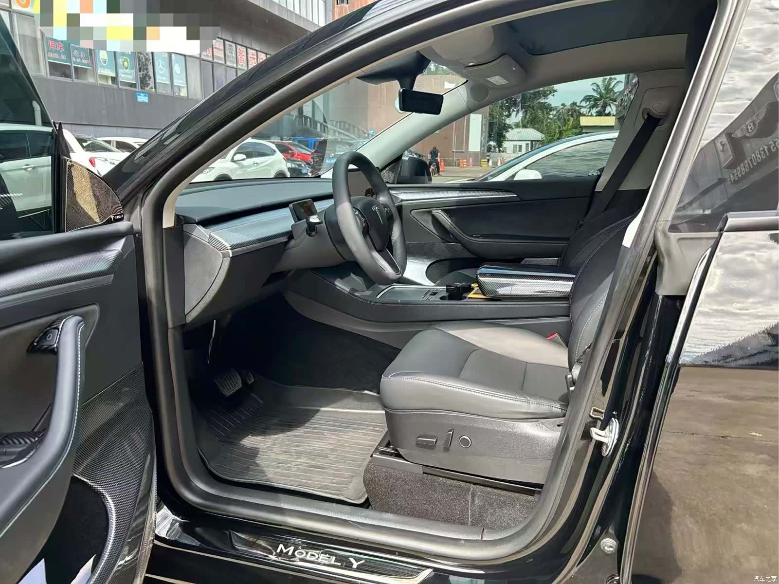 Tesla Model Y, 2023 4