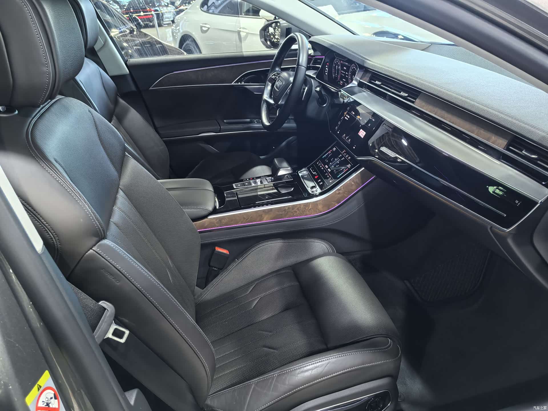 Audi A8L, 2018 14