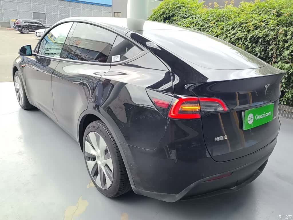 Tesla Model Y, 2022 все фото