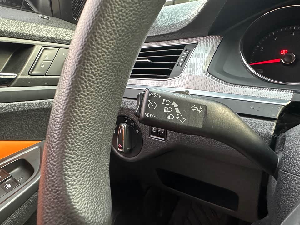 Volkswagen C-TREK Wei Collar Volkswagen C-TREK Wei Collar