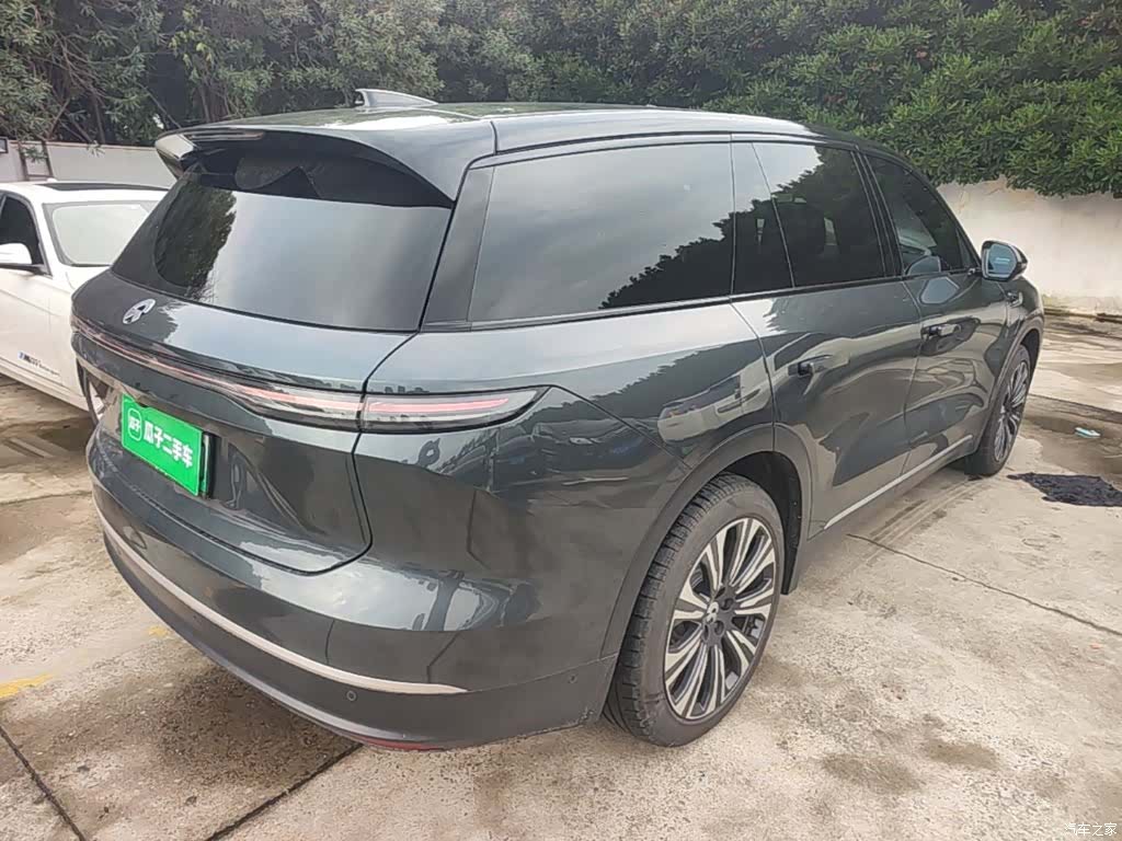 NIO ES8, 2023 7