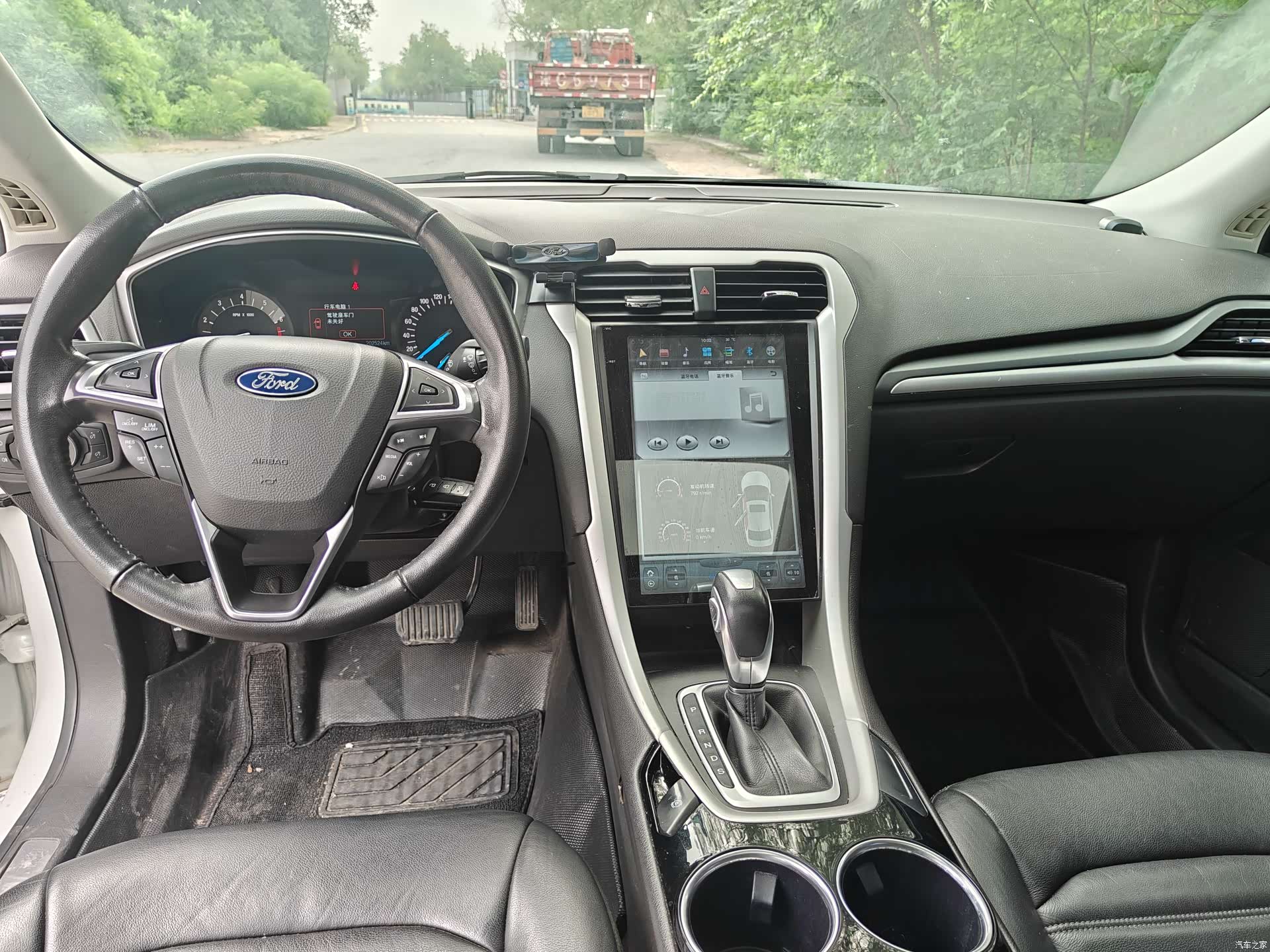 Ford Mondeo, 2014 4