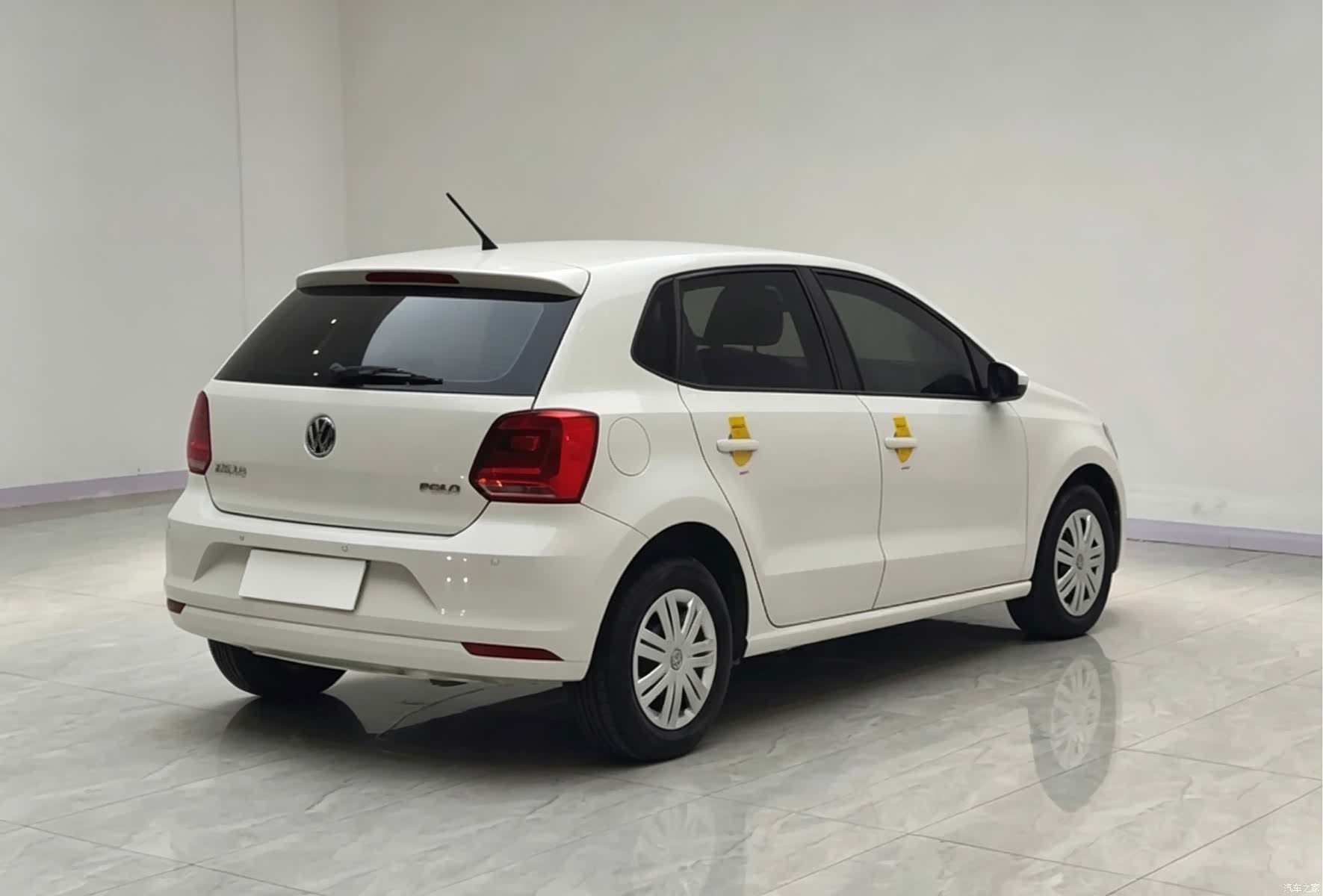 Volkswagen Polo, 2016 все фото